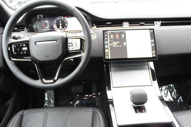 Used 2025 Land Rover Range Rover Evoque S image 4