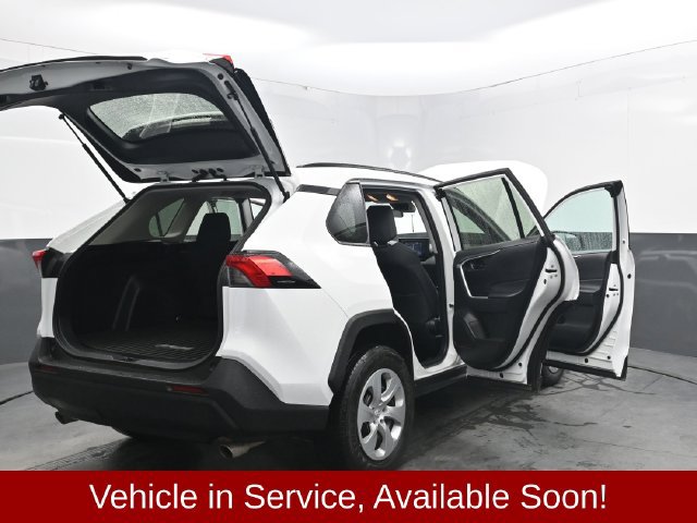 Used 2021 Toyota RAV4 LE AWD/4WD image 45
