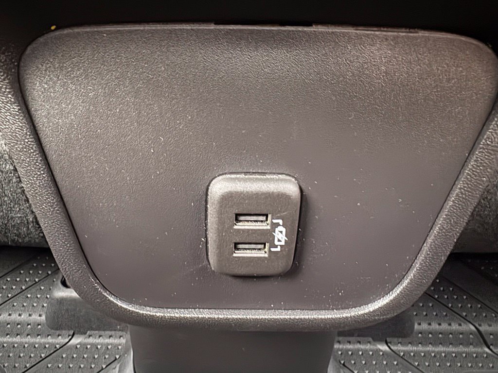 Used 2024 Chevrolet Equinox RS FWD image 38
