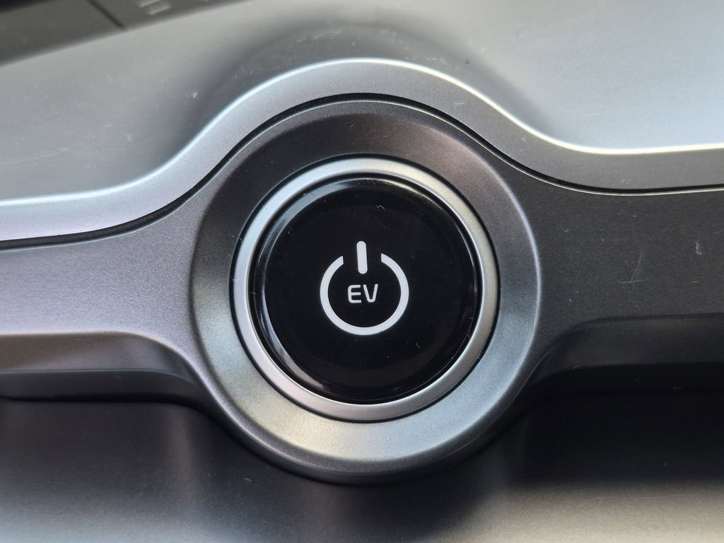 Certified 2024 Kia EV6 Light AWD/4WD image 25