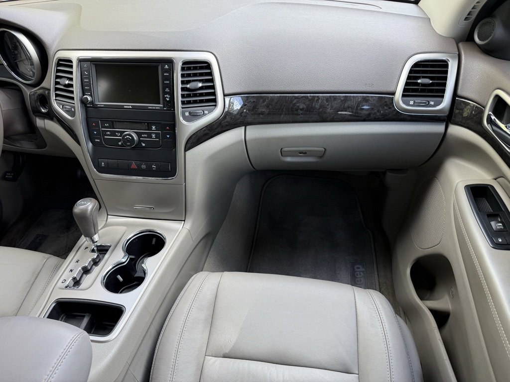 Used 2012 Jeep Grand Cherokee Laredo image 11