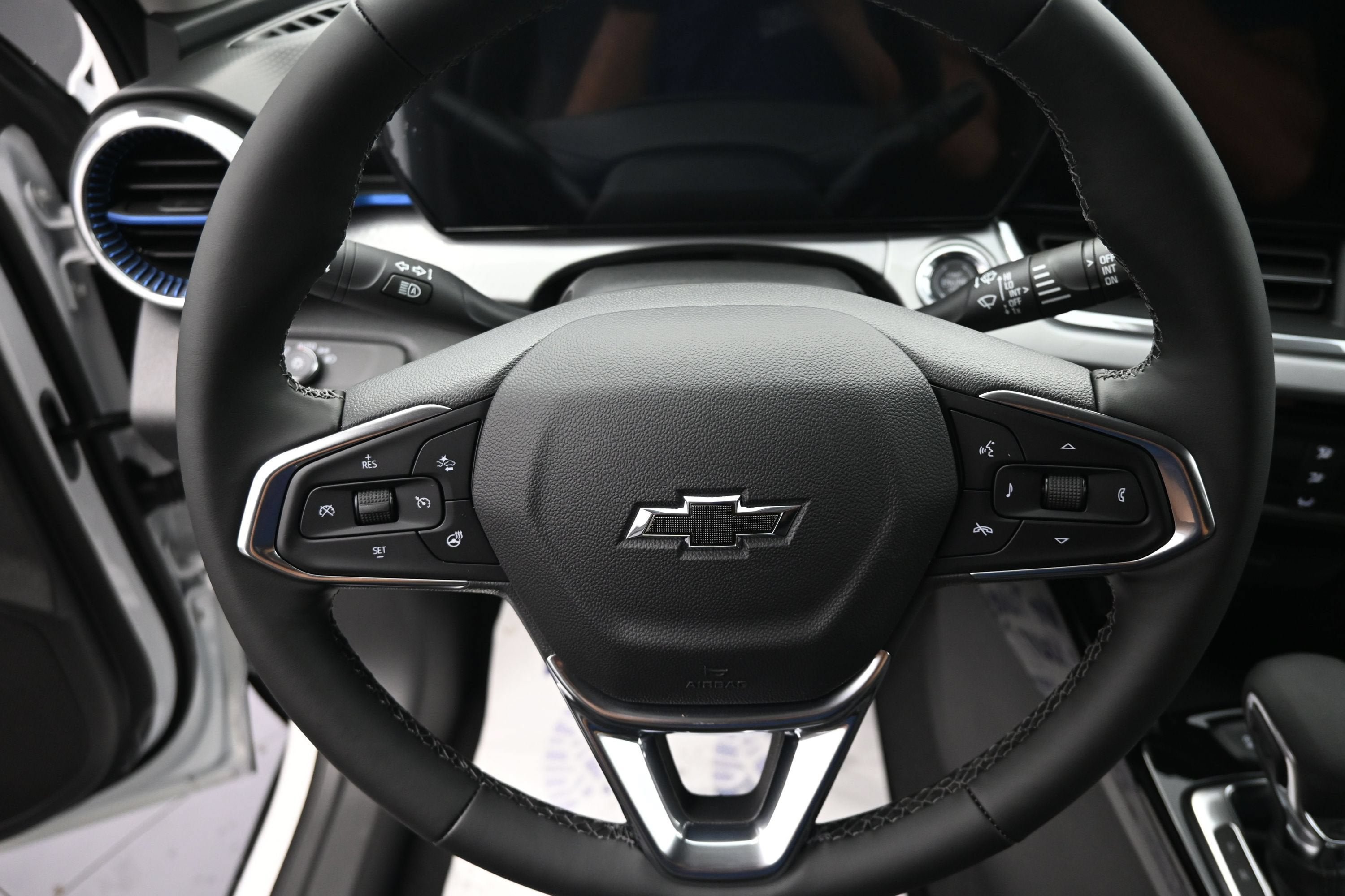 New 2026 Chevrolet Trax LT w/ Driver Confidence Package FWD image 12