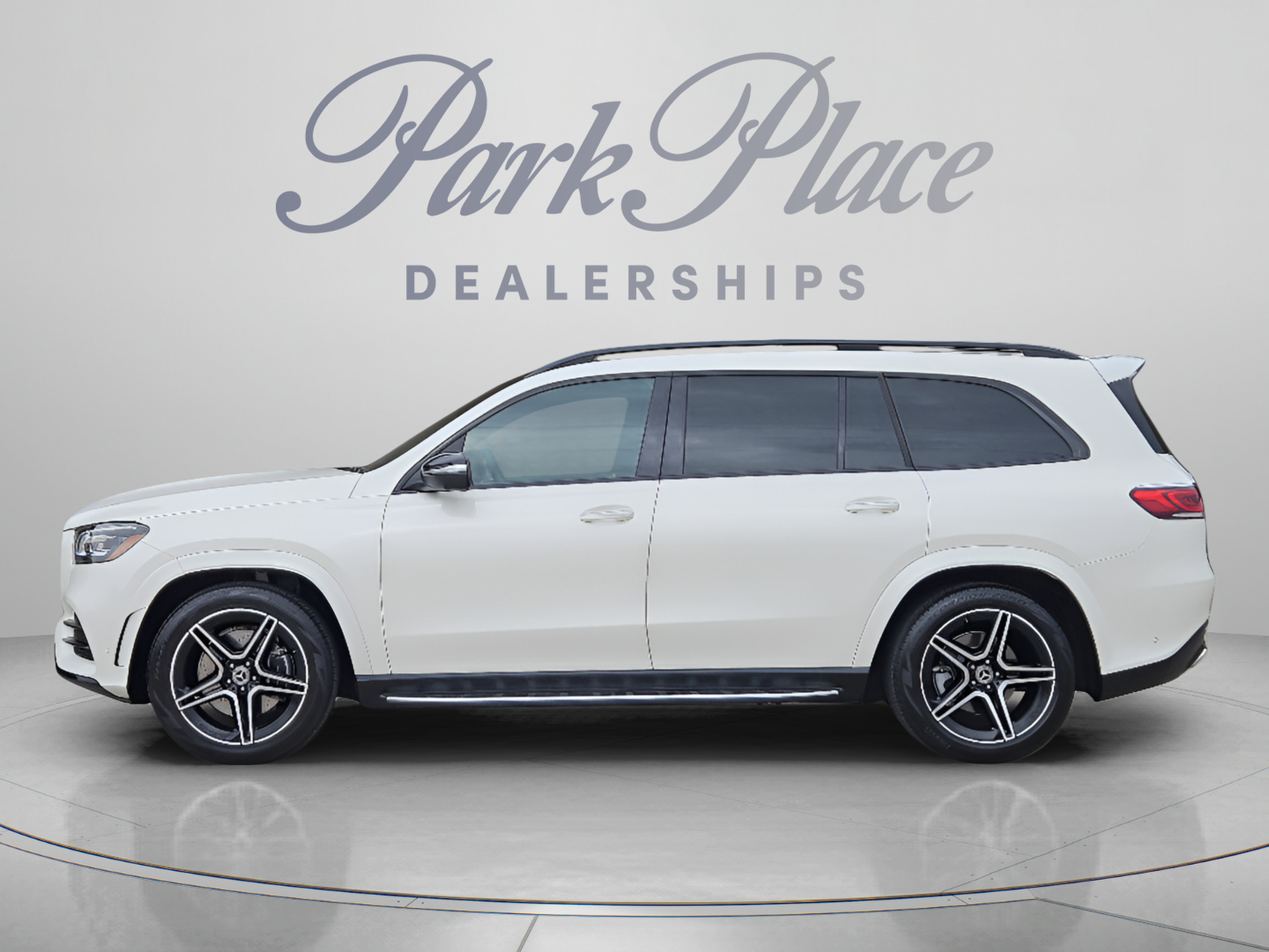 Used 2022 Mercedes-Benz GLS 450 4MATIC image 2