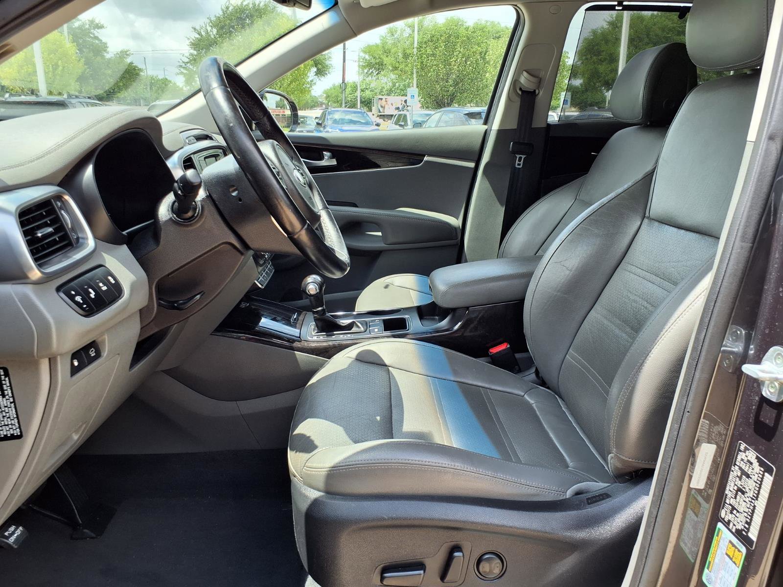 Used 2016 Kia Sorento EX w/ EX Premium Package FWD image 17