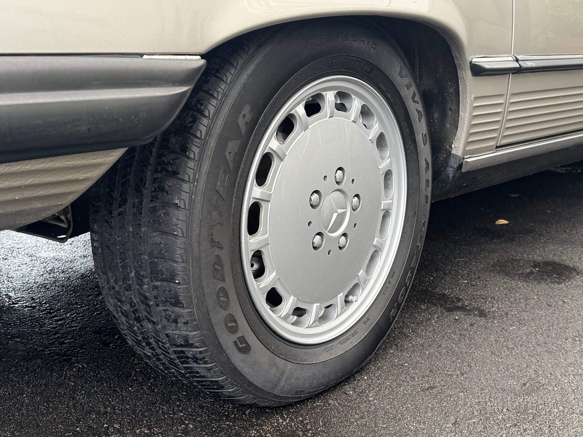 Used 1987 Mercedes-Benz 560 SL image 43
