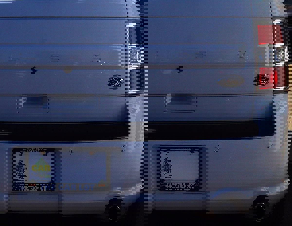 Used 2019 Ford Flex SE image 20