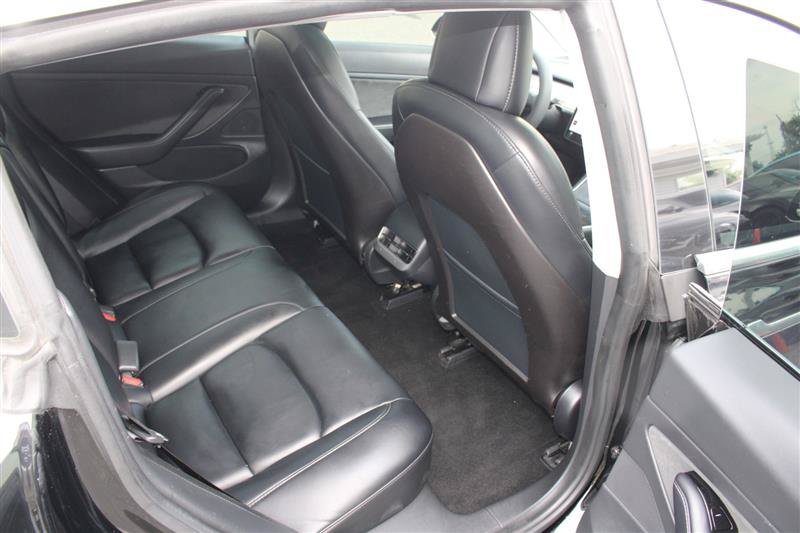 Used 2020 Tesla Model 3 Standard Range Plus RWD image 9