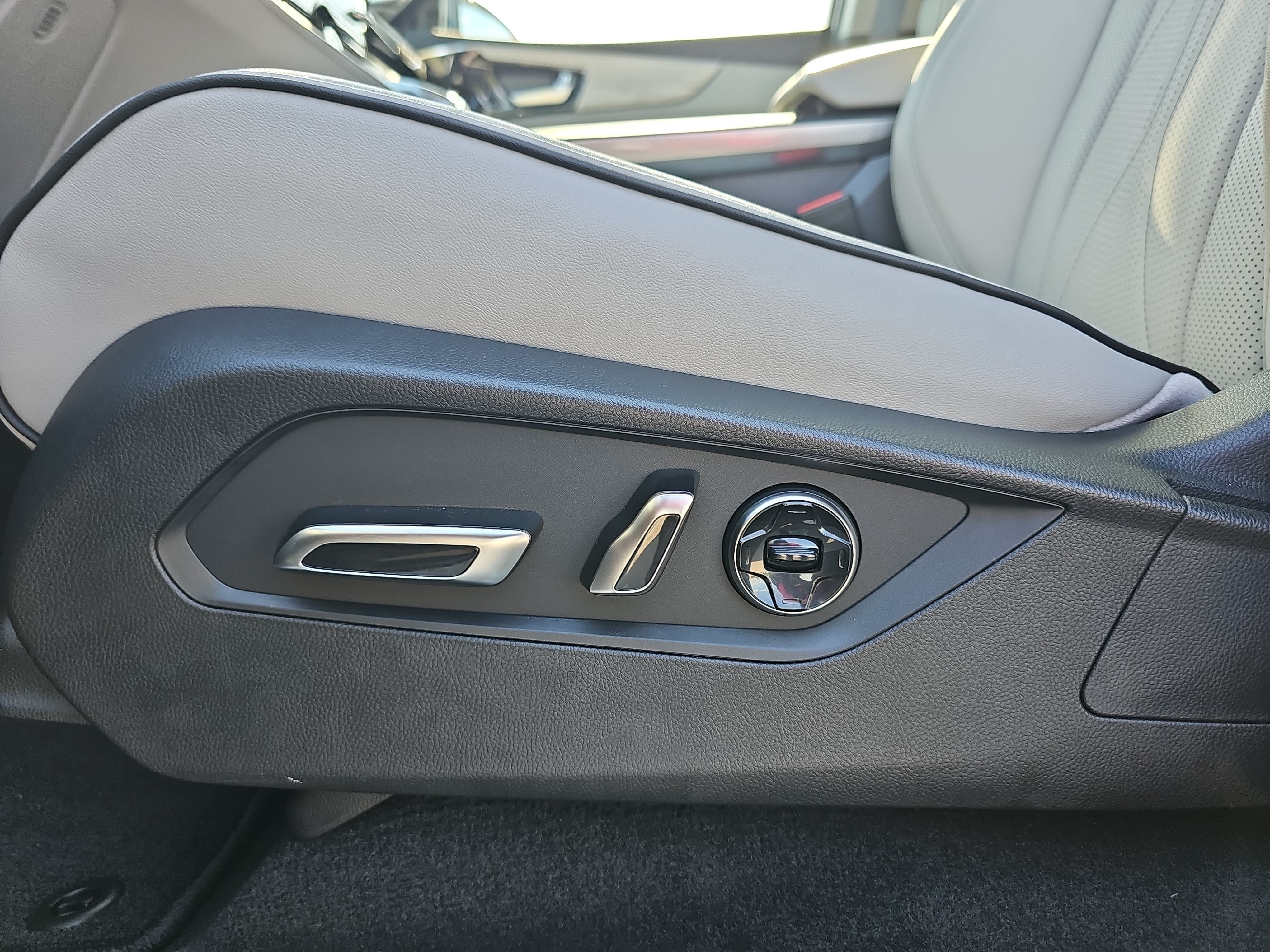 Used 2026 Acura MDX w/ Advance Package AWD/4WD image 30