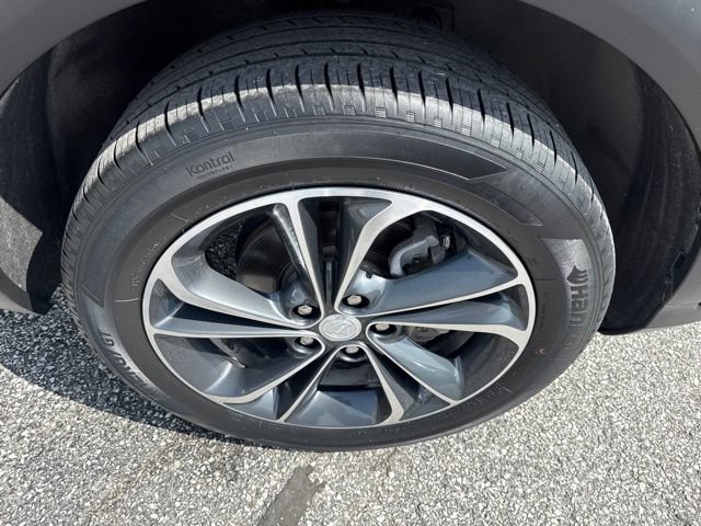 Certified 2023 Buick Encore GX Select w/ Safety Package II AWD/4WD image 9
