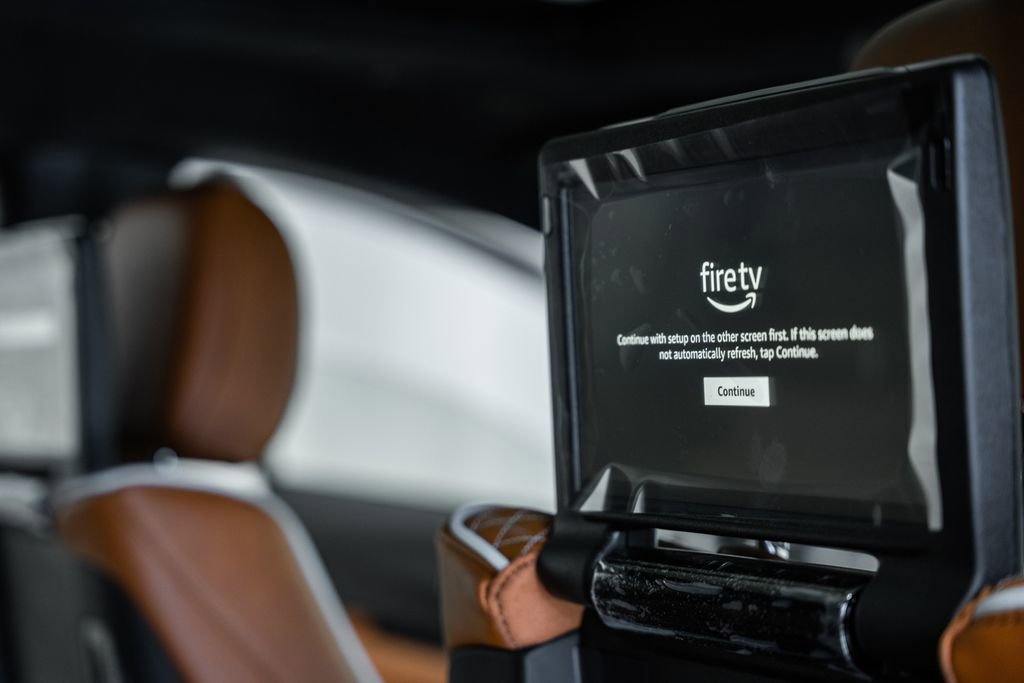 New 2026 Chrysler Pacifica Pinnacle image 31