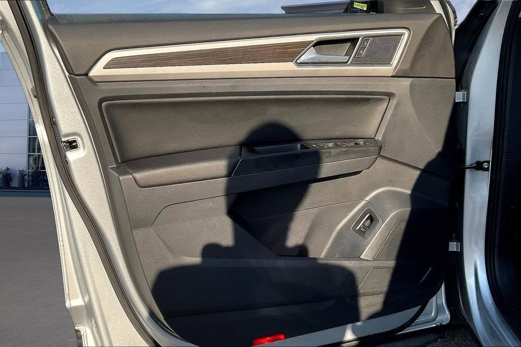 Used 2018 Volkswagen Atlas SE FWD image 20