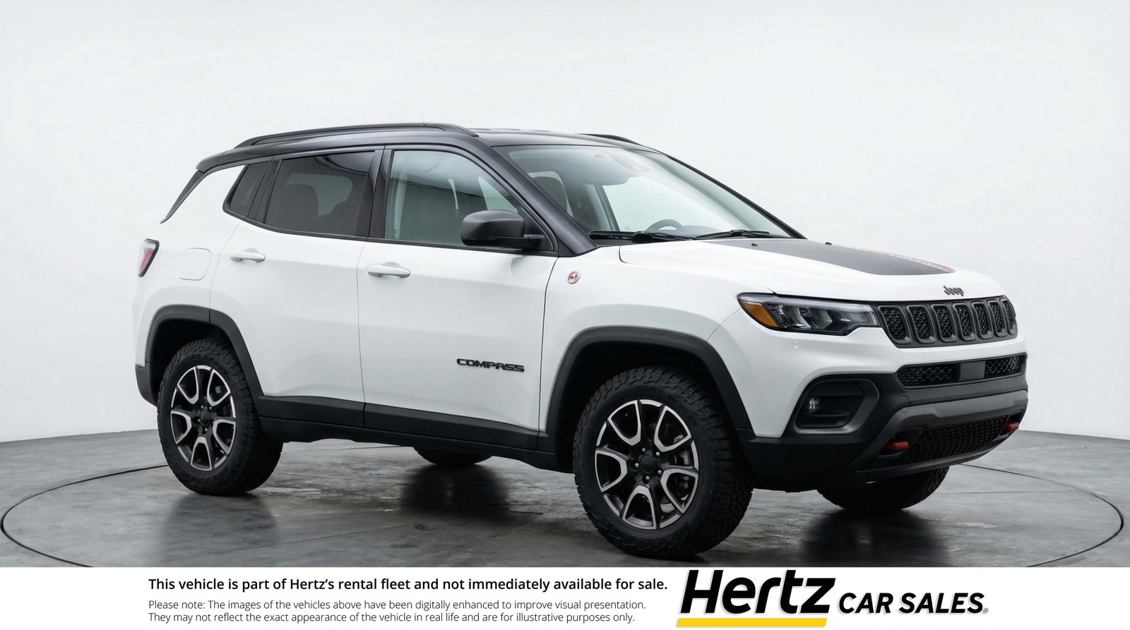 Used 2025 Jeep Compass Trailhawk AWD/4WD image 1