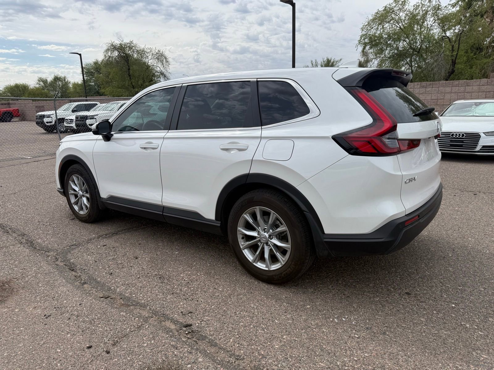 Used 2024 Honda CR-V EX-L image 7