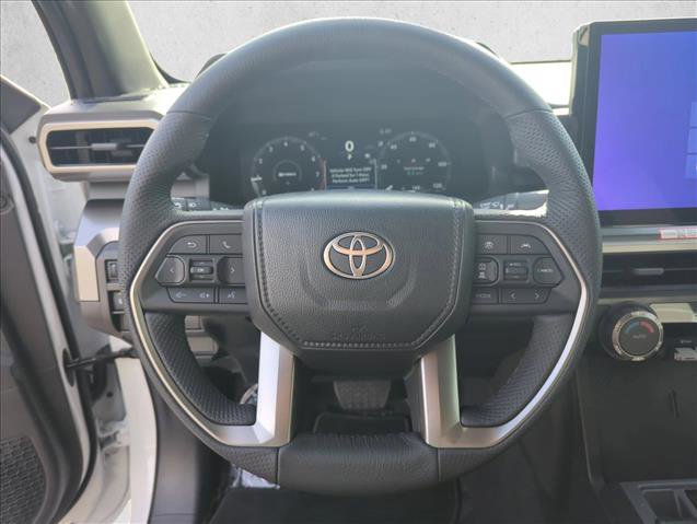 Certified 2025 Toyota Tacoma TRD Off-Road image 11