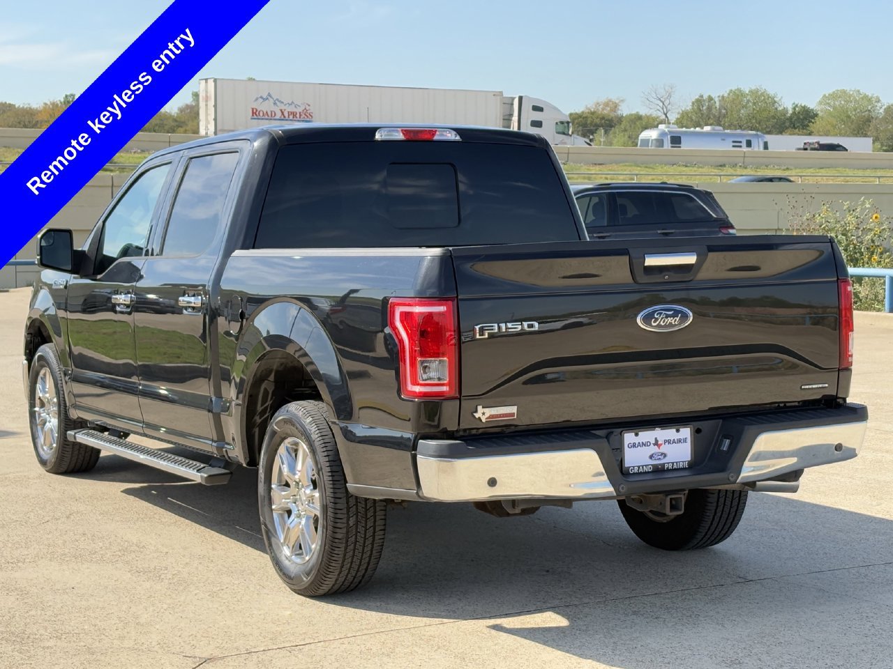 Used 2015 Ford F150 XLT w/ Equipment Group 302A Luxury RWD image 7