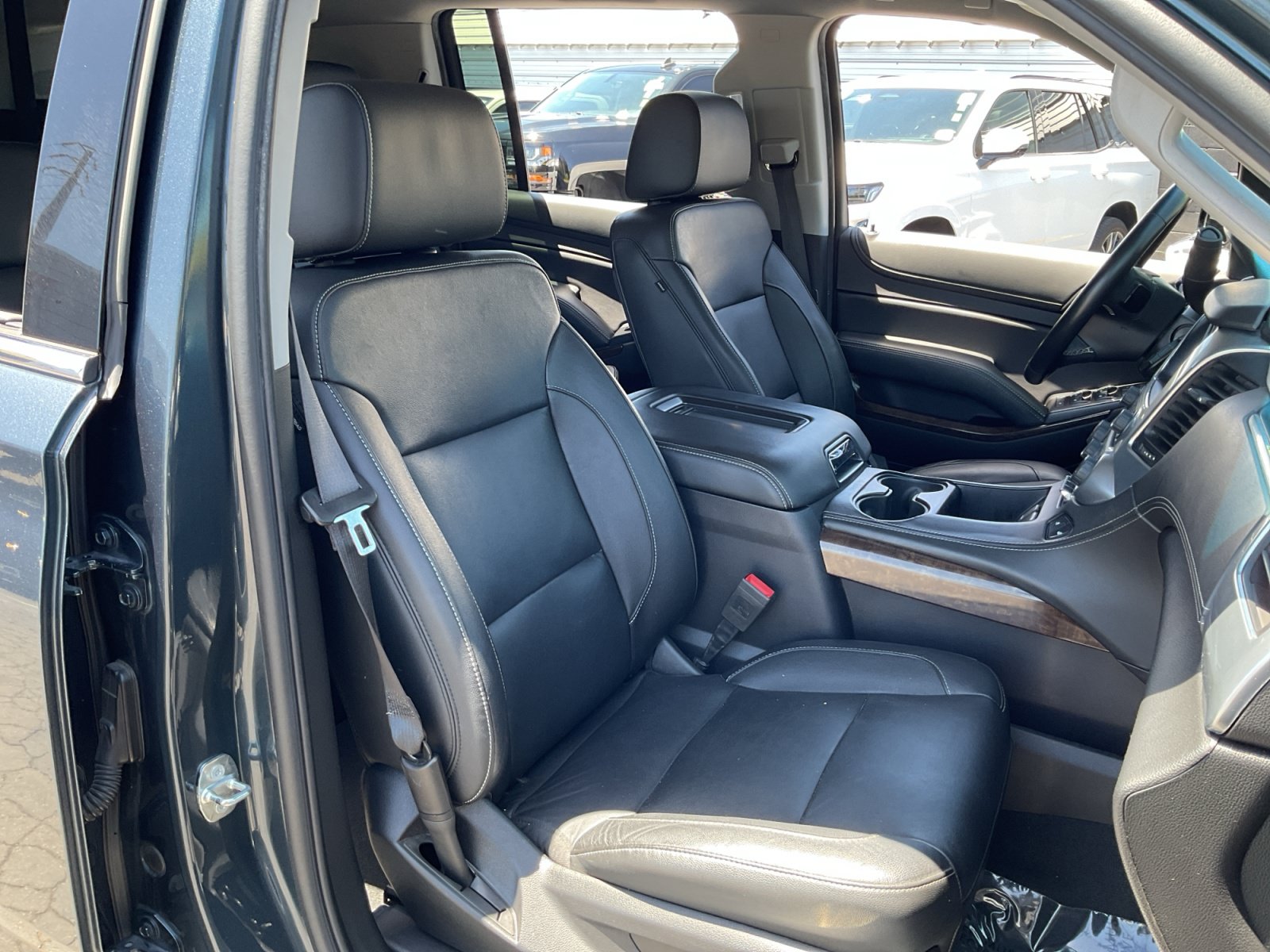 Used 2020 Chevrolet Suburban LT RWD image 21