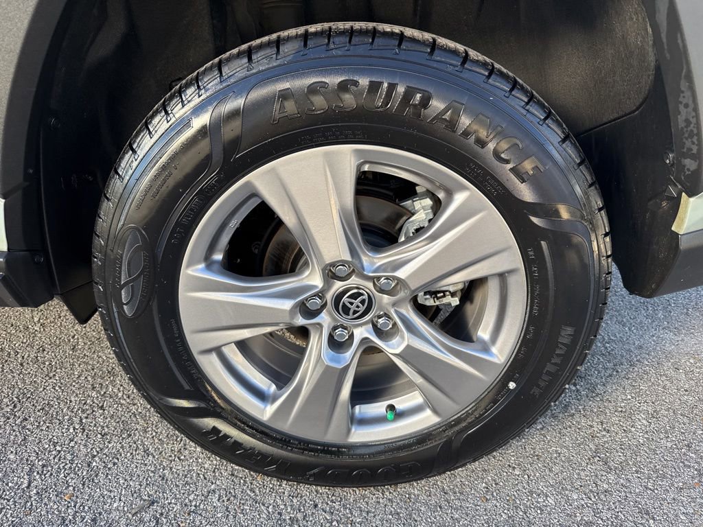 Used 2023 Toyota RAV4 XLE image 8