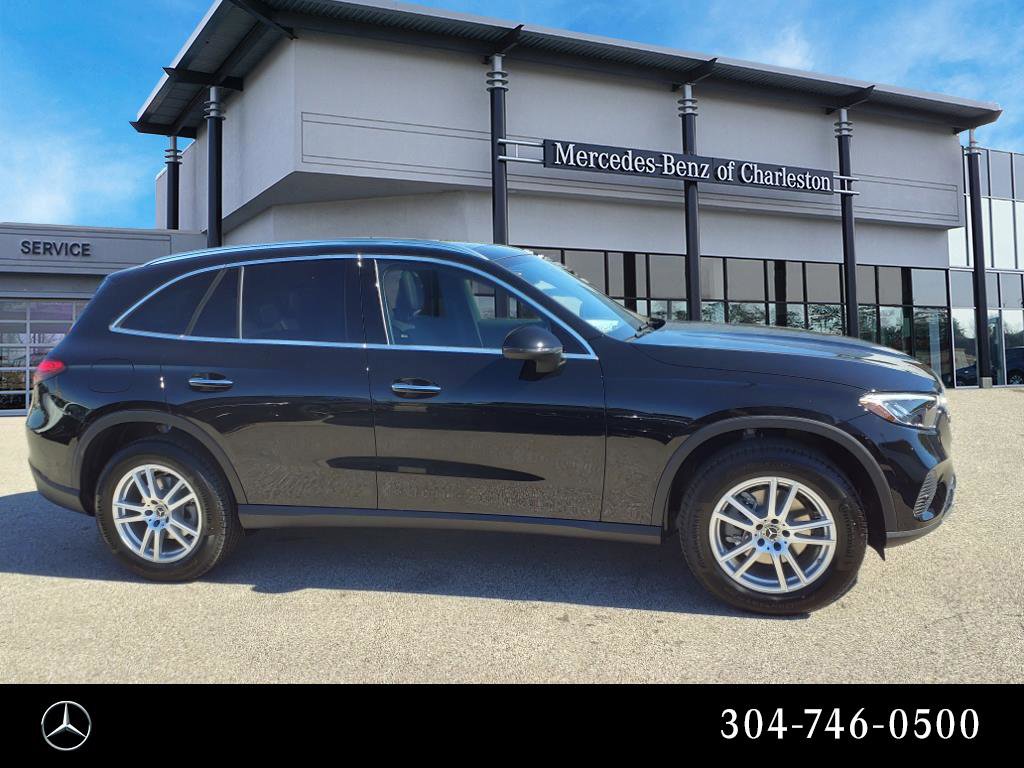 Certified 2025 Mercedes-Benz GLC 300 4MATIC image 2