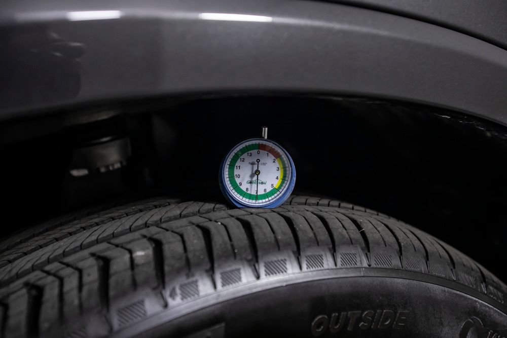 Used 2025 Mercedes-Benz GLC 300 4MATIC w/ AMG Line image 42