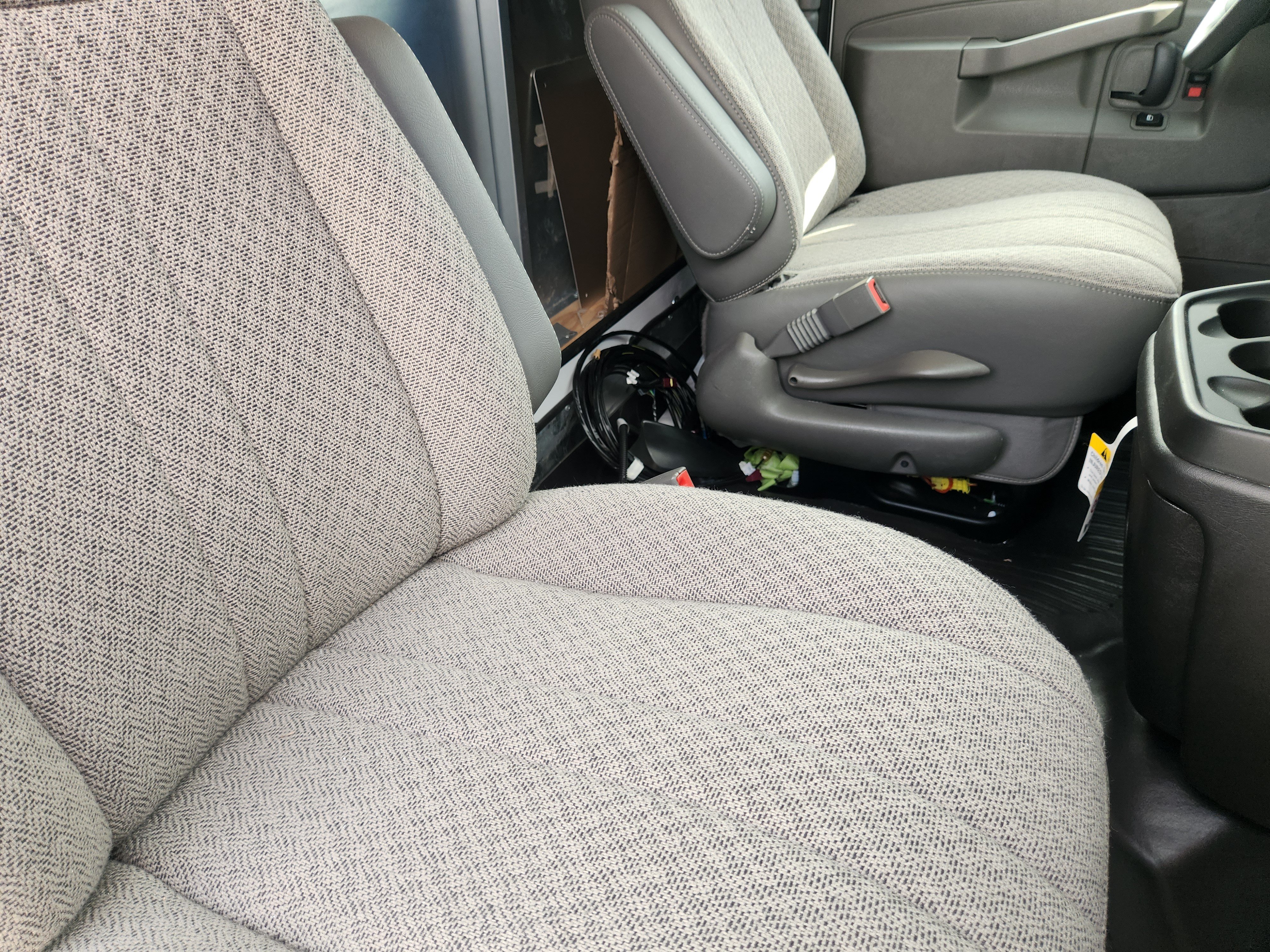 New 2026 Chevrolet Express 3500 w/ Power Convenience Package RWD image 9
