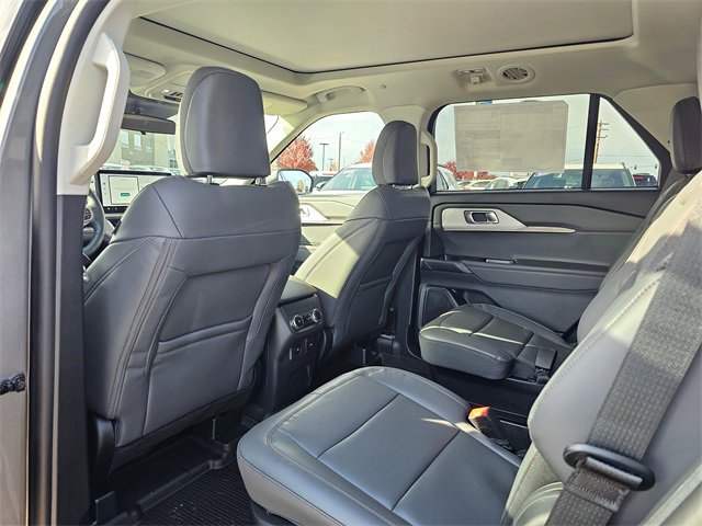 New 2025 Ford Explorer Active image 12