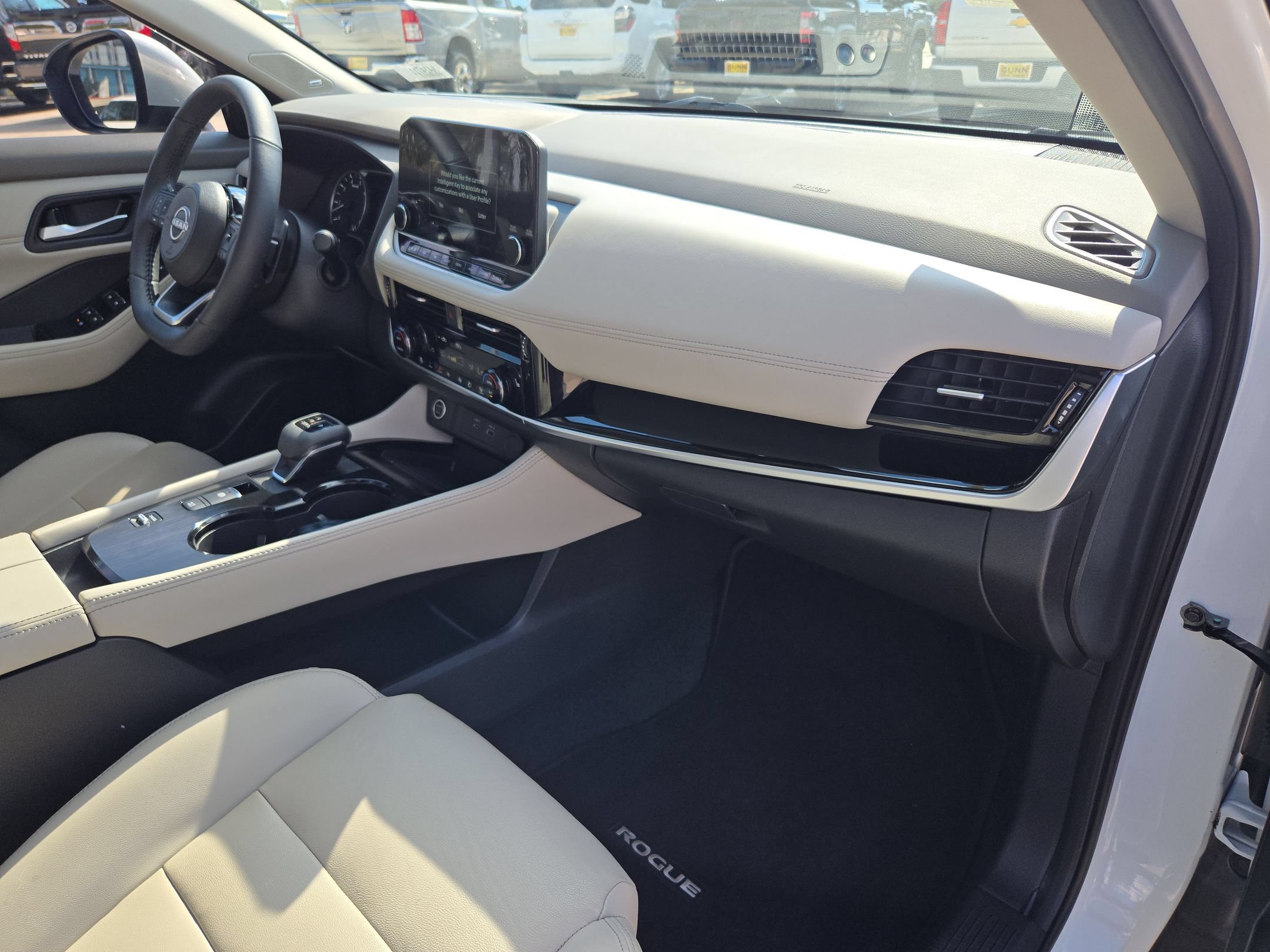 Used 2023 Nissan Rogue SL w/ SL Premium Package FWD image 31