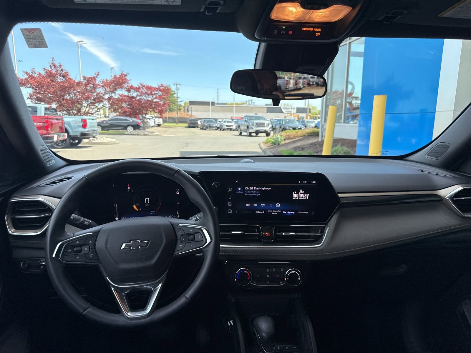 Used 2024 Chevrolet TrailBlazer ACTIV w/ Driver Confidence Package AWD/4WD image 2