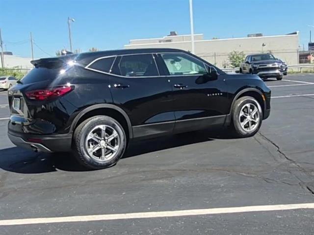 Certified 2025 Chevrolet Blazer LT image 40