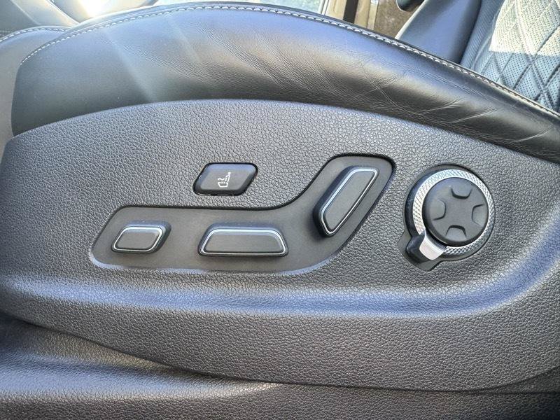 Used 2022 Genesis GV80 3.5T w/ Prestige Package 07 AWD/4WD image 24