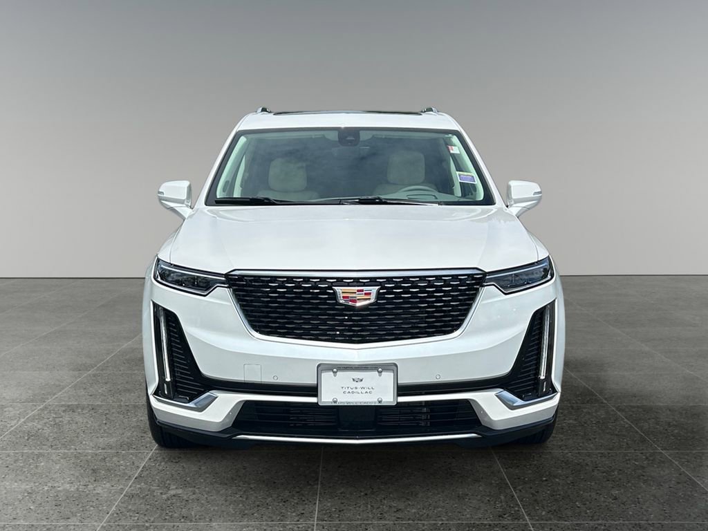 Used 2025 Cadillac XT6 Premium Luxury w/ Technology Package image 2