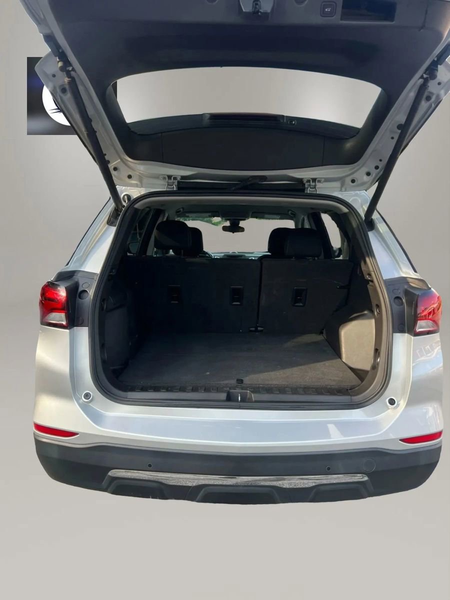 Used 2022 Chevrolet Equinox LT w/ Driver Convenience Package image 12