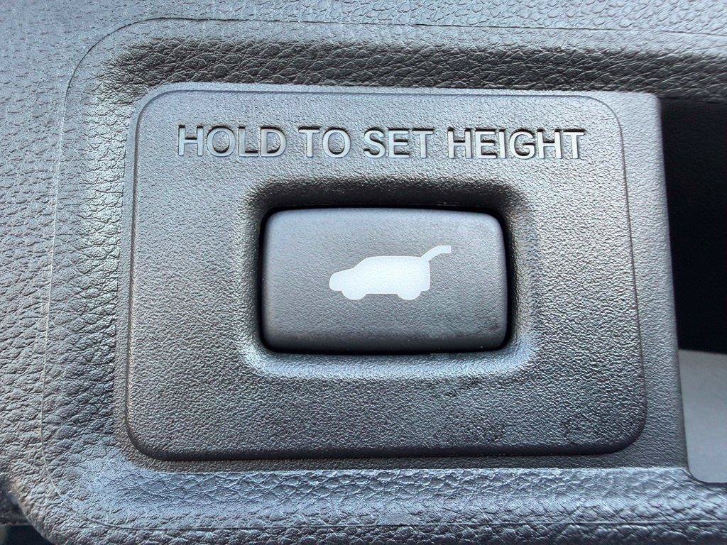 Used 2023 Acura RDX w/ Technology Package FWD image 17