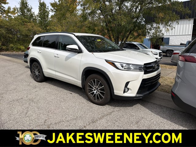 Used 2017 Toyota Highlander SE