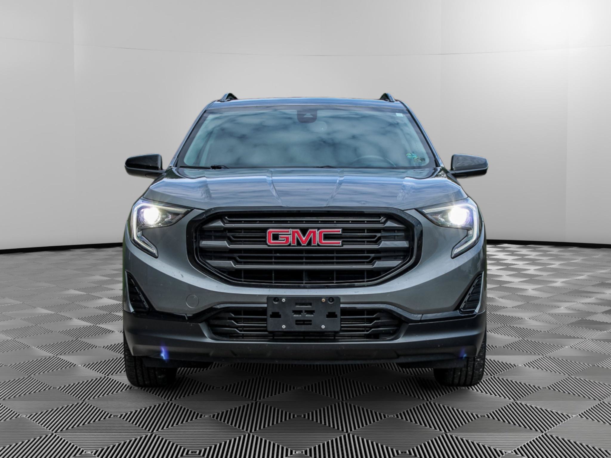 Used 2020 GMC Terrain SLE w/ Driver Convenience Package FWD image 5
