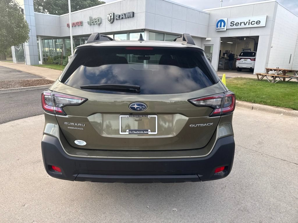 Used 2024 Subaru Outback Premium AWD/4WD image 6