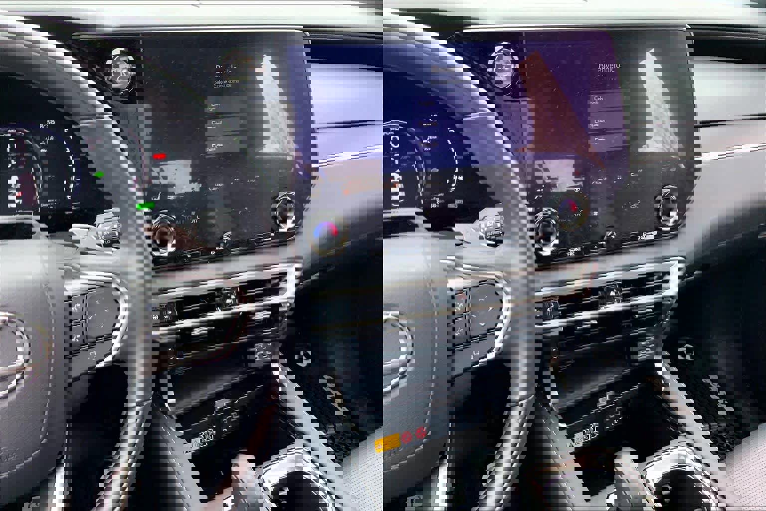 Used 2024 Lexus RX 350 w/ Convenience Package image 7