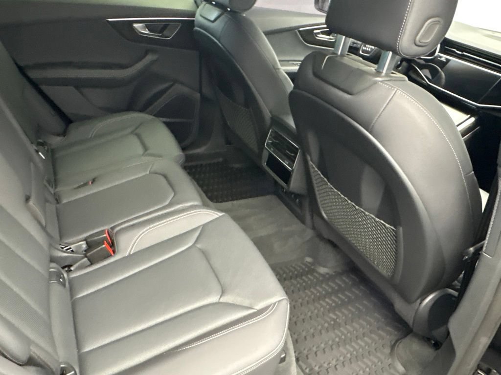 Certified 2025 Audi Q8 Premium Plus AWD/4WD image 28