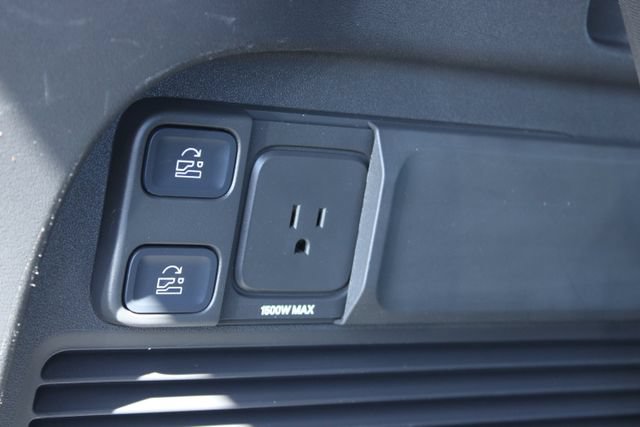 Used 2024 Rivian R1S Adventure AWD/4WD image 57