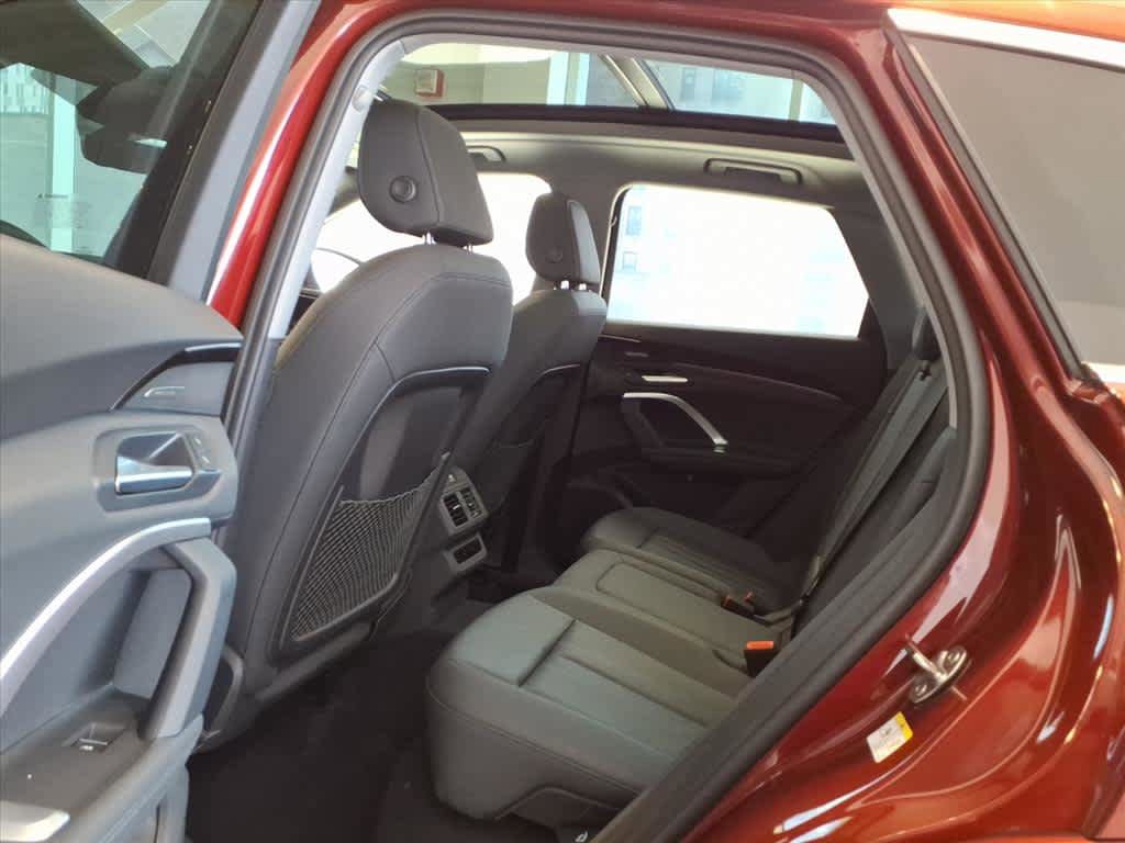 Certified 2025 Audi Q5 Premium Plus w/ Premium Plus AWD/4WD image 16