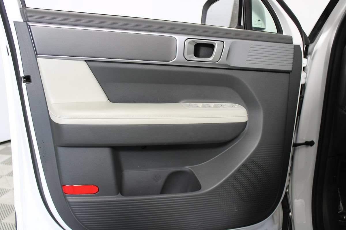 Used 2024 Hyundai Santa Fe SEL FWD image 10