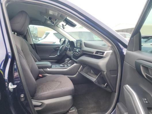 Used 2023 Toyota Highlander L image 5