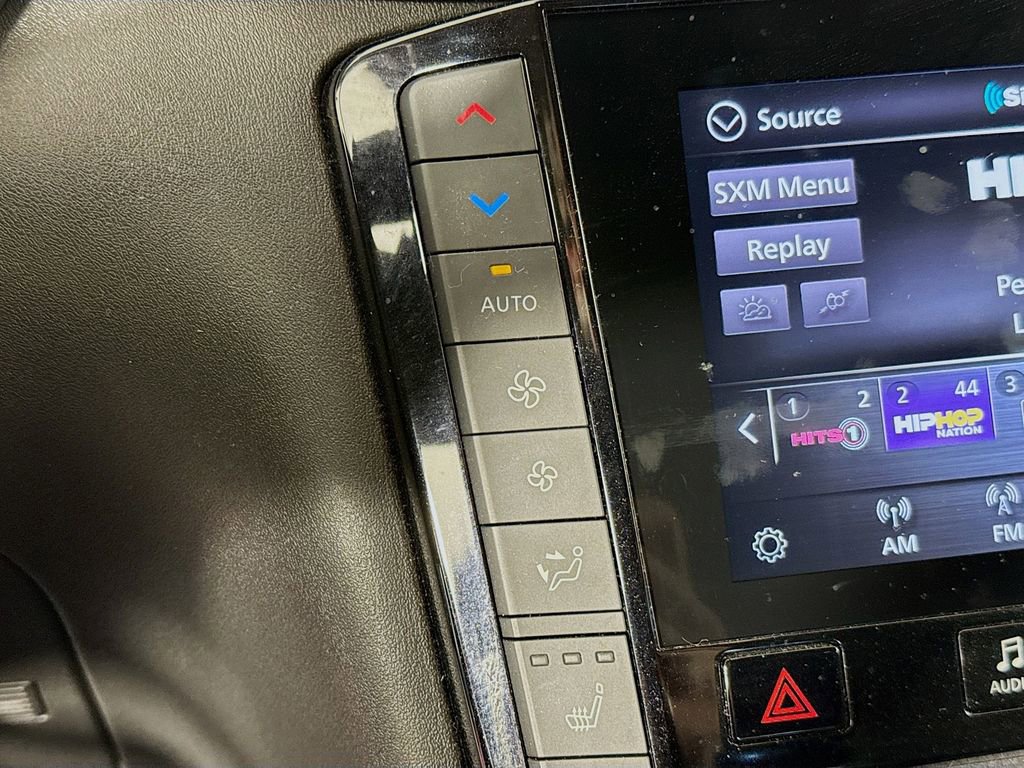 Used 2023 INFINITI QX50 Sensory image 16