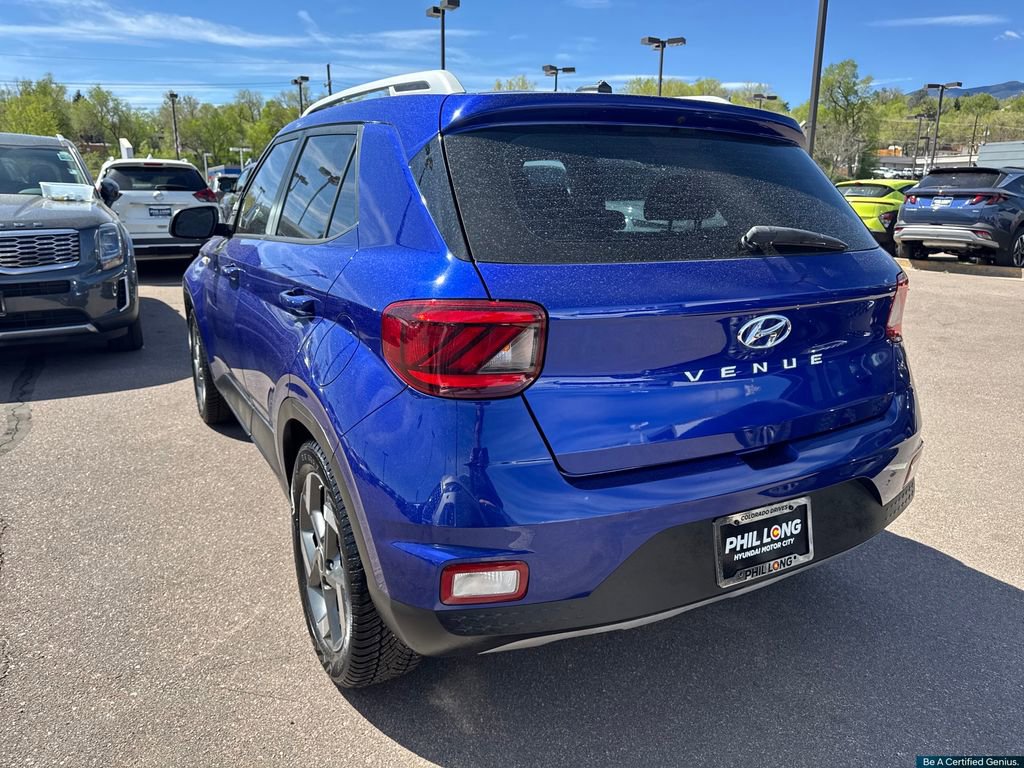Certified 2023 Hyundai Venue SEL image 17