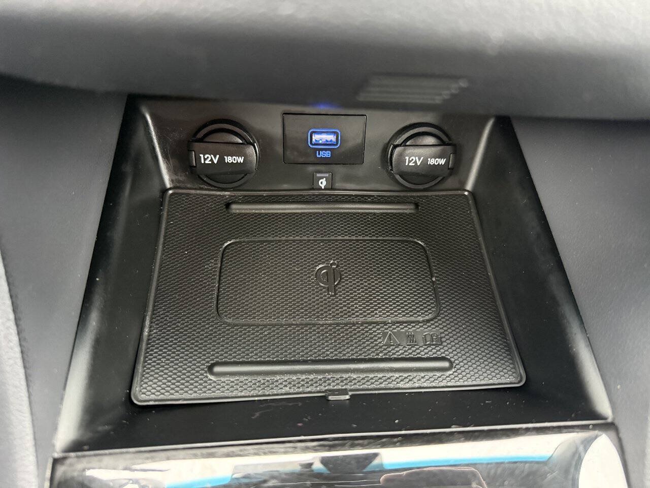 Used 2020 Hyundai Ioniq SEL FWD image 18