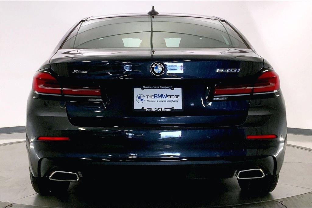 Used 2021 BMW 540i xDrive w/ Executive Package AWD/4WD image 3