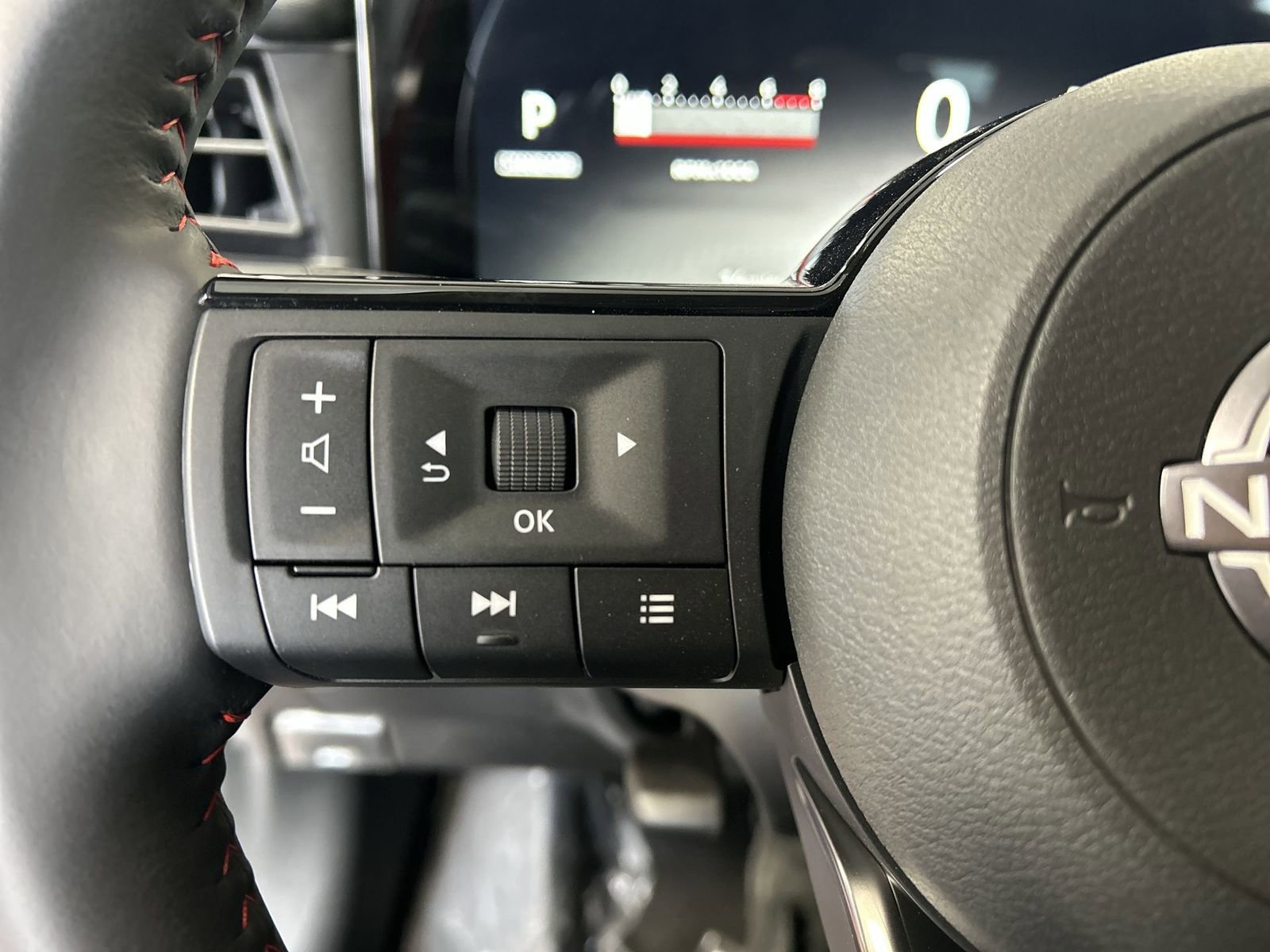 New 2026 Nissan Kicks SR w/ Cold Weather Package image 18