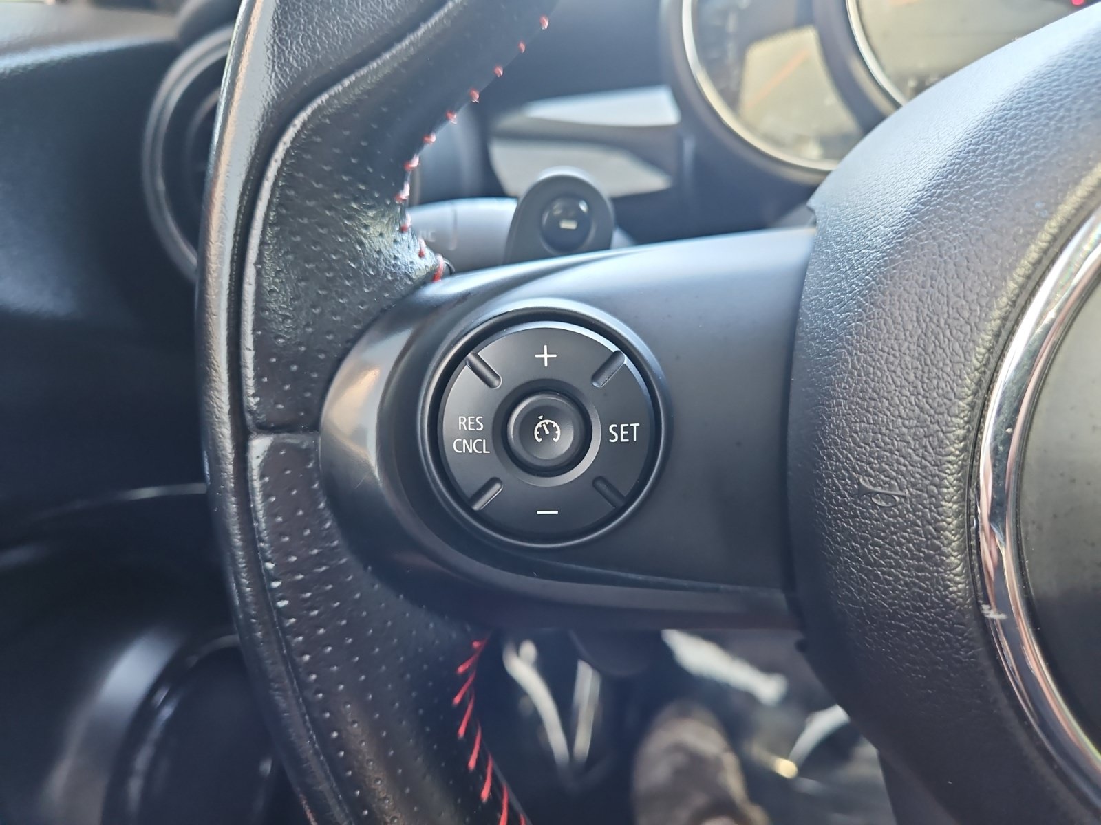 Used 2019 MINI Cooper S w/ Premium Package FWD image 23