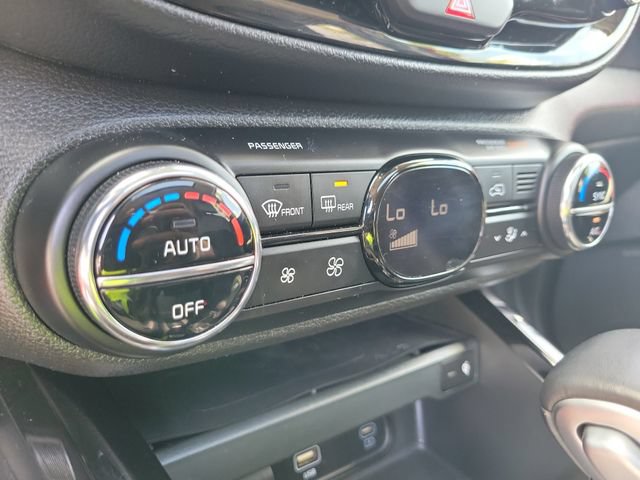 Certified 2025 Kia Soul GT-Line w/ GT-Line Technology Package FWD image 39