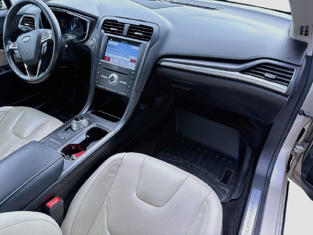 Used 2017 Ford Fusion Titanium FWD image 23