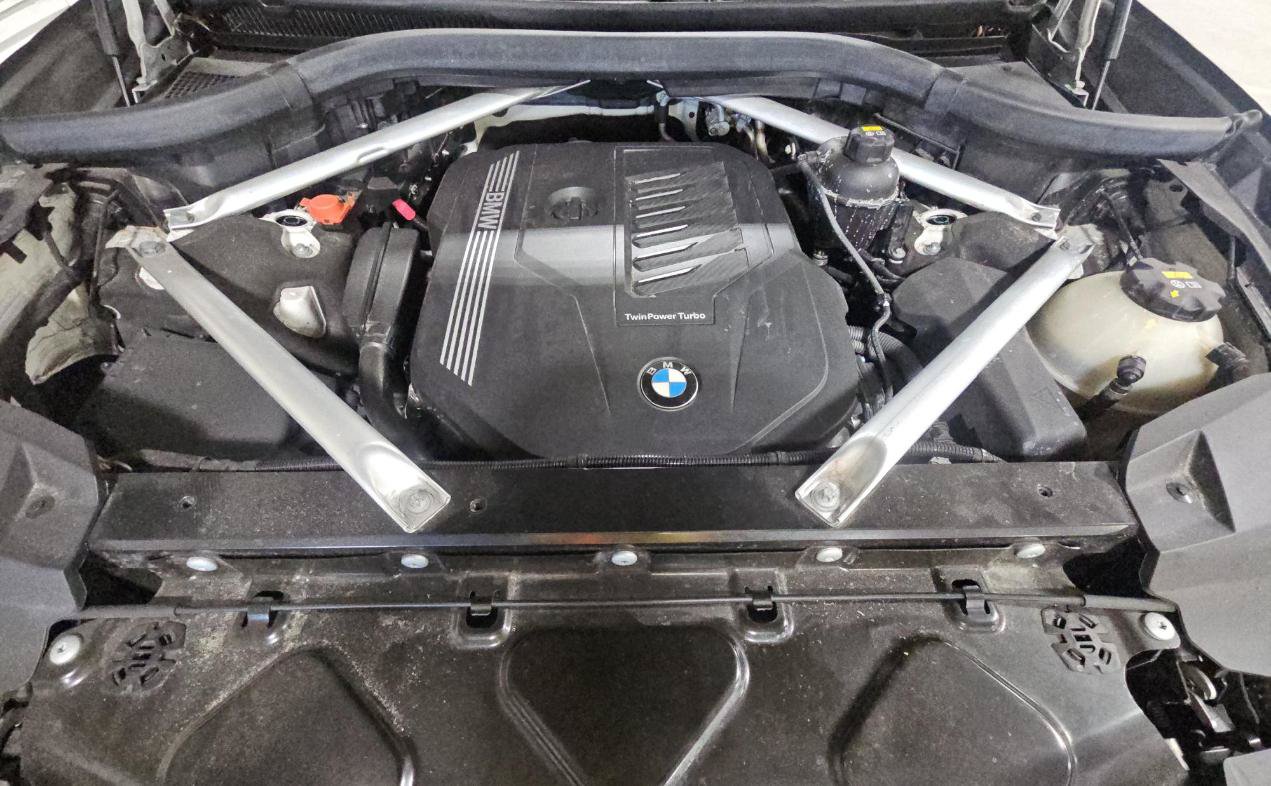 Used 2020 BMW X7 xDrive40i w/ M Sport Package AWD/4WD image 14